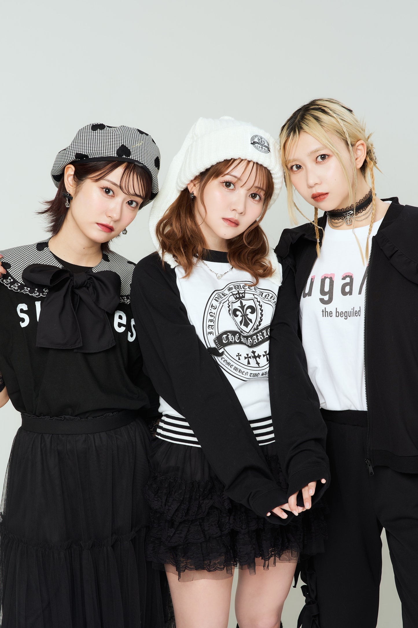 suga/es "baccy baccy"うさ耳ニットキャップ