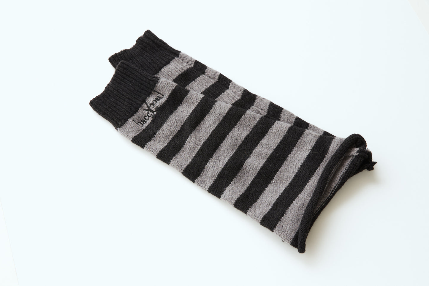 suga/es "baccy baccy"レッグウォーマー